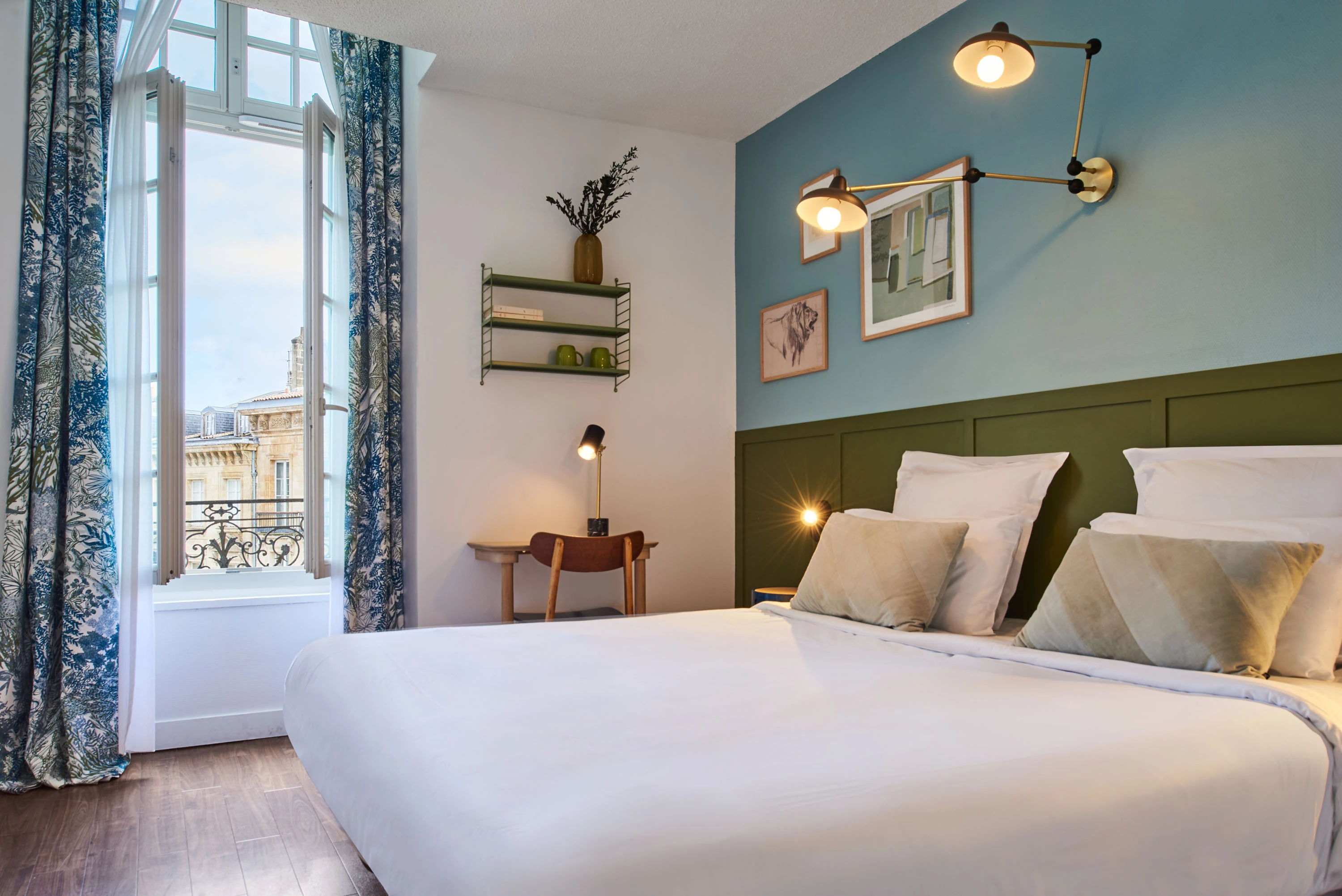 Hôtel Clémenceau bedroom, Bordeaux — interior design by Violette Cruse